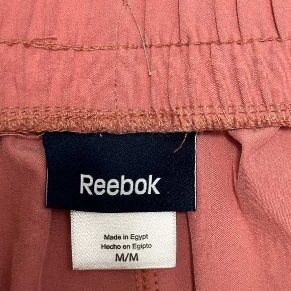 Women's Reebok Medium 8 - 10 Shorts Pink Spandex Workout Running Pockets - Picture 6 of 7
